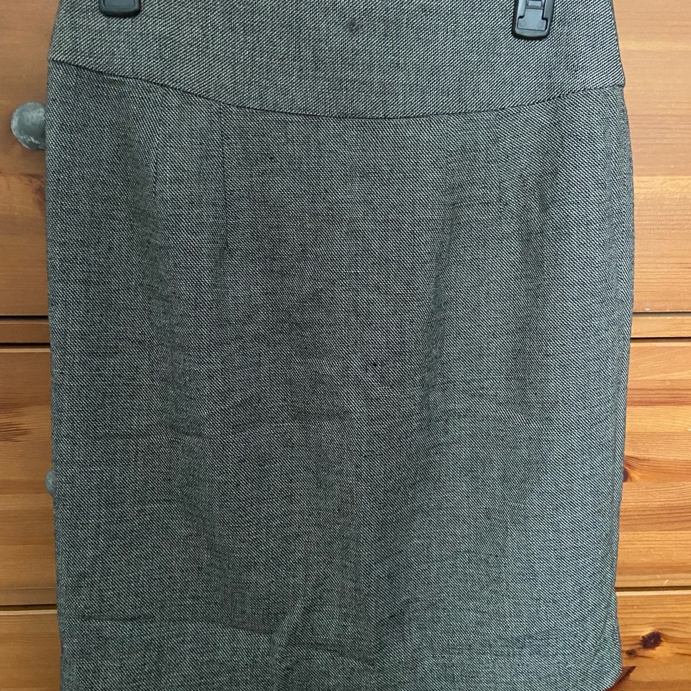 Grey wool skirt size 6